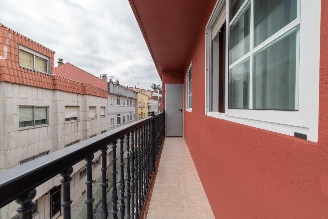 Apartamento Espacioso Cerca De La Playa Con Aire Acondicionado Appartement Moaña Buitenkant foto